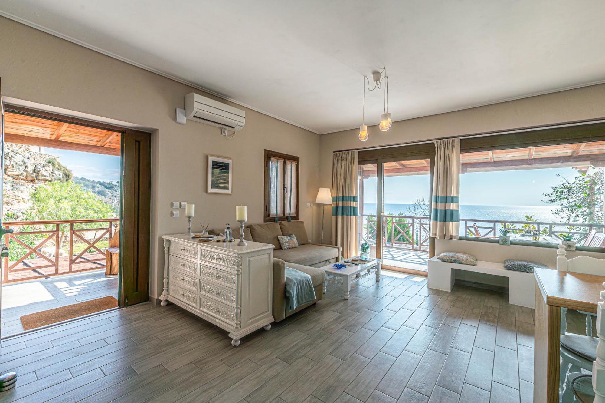 Paralio Astros Beachfront Suites Xiropigado Extérieur photo
