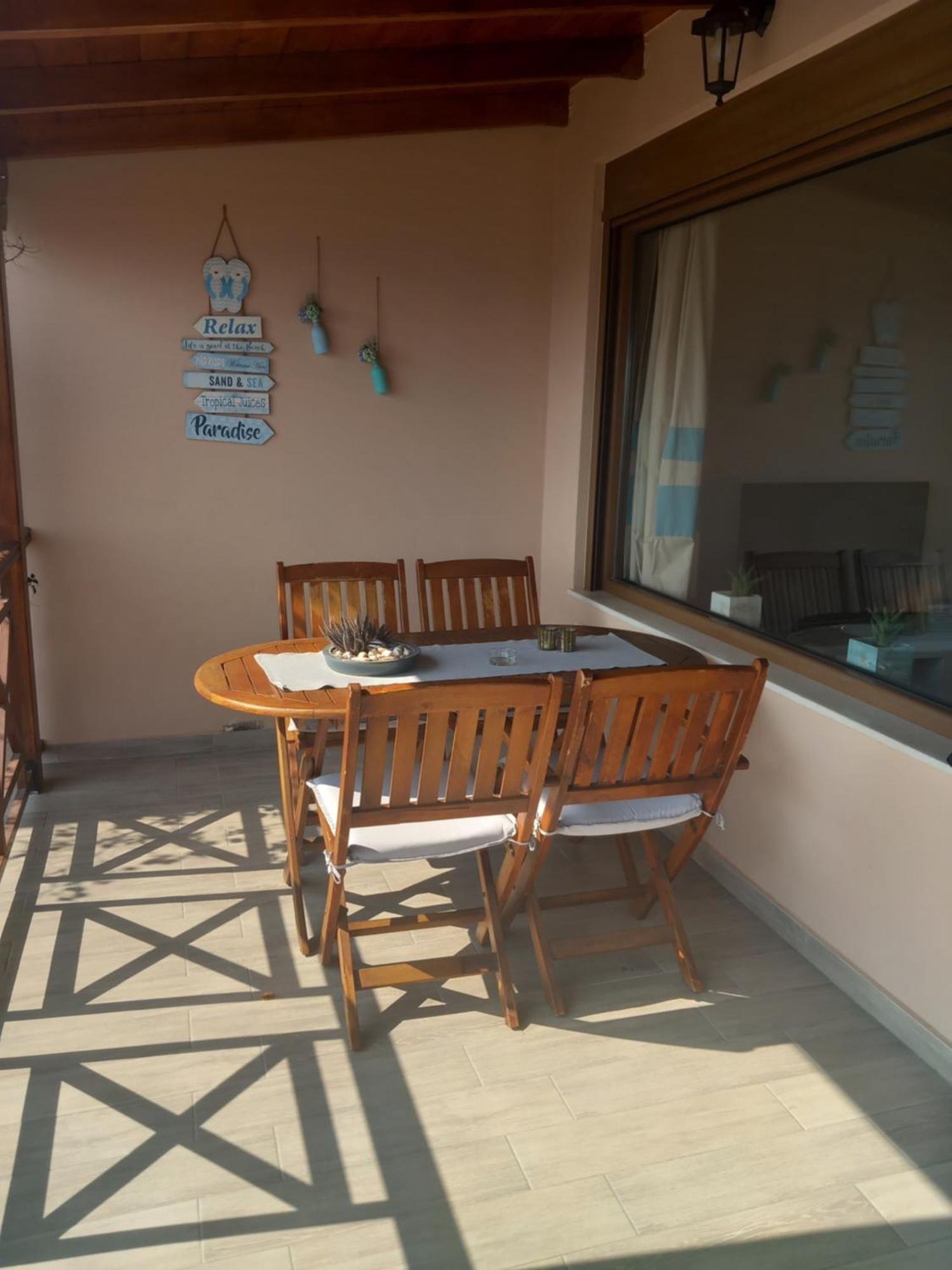 Paralio Astros Beachfront Suites Xiropigado Chambre photo