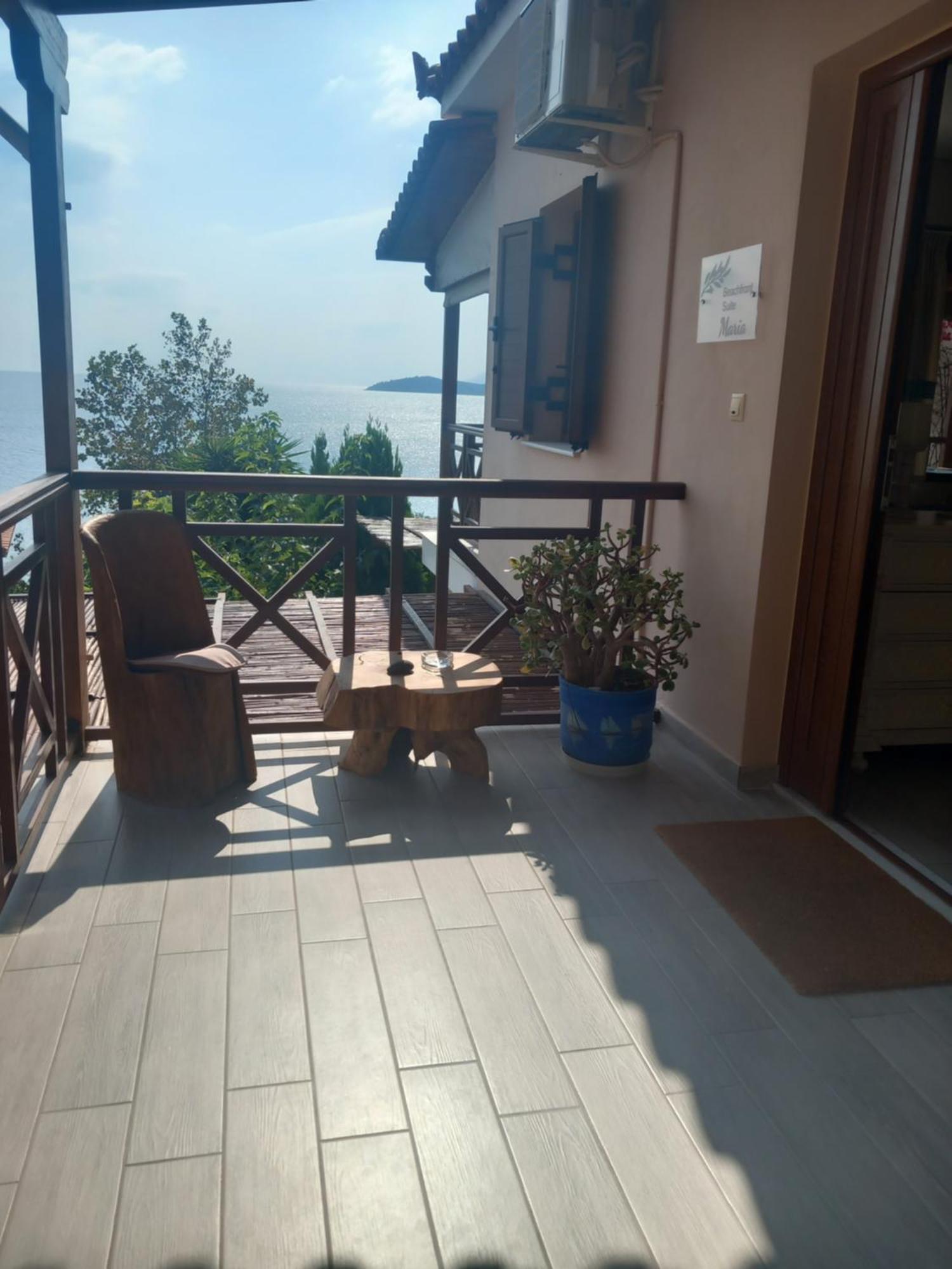 Paralio Astros Beachfront Suites Xiropigado Chambre photo