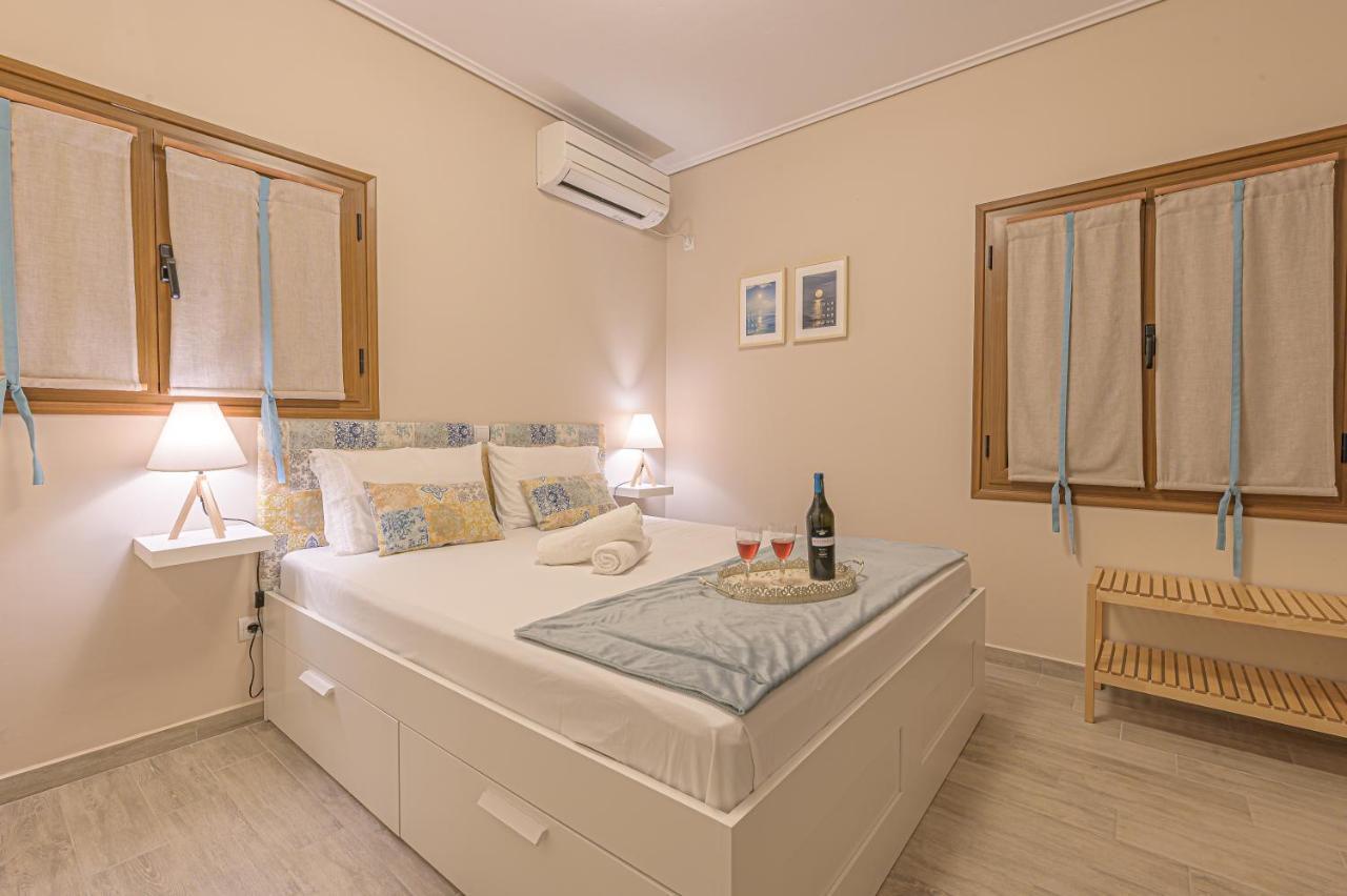 Paralio Astros Beachfront Suites Xiropigado Extérieur photo