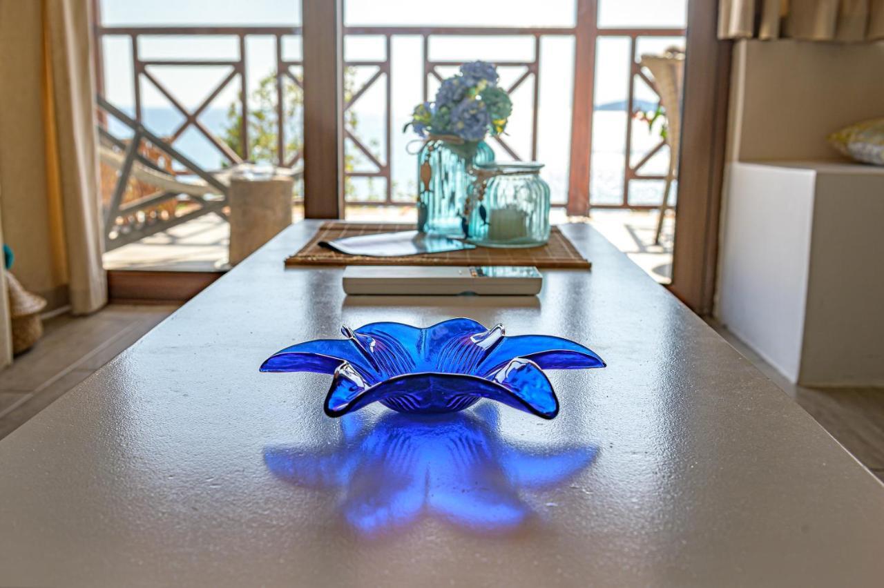 Paralio Astros Beachfront Suites Xiropigado Extérieur photo